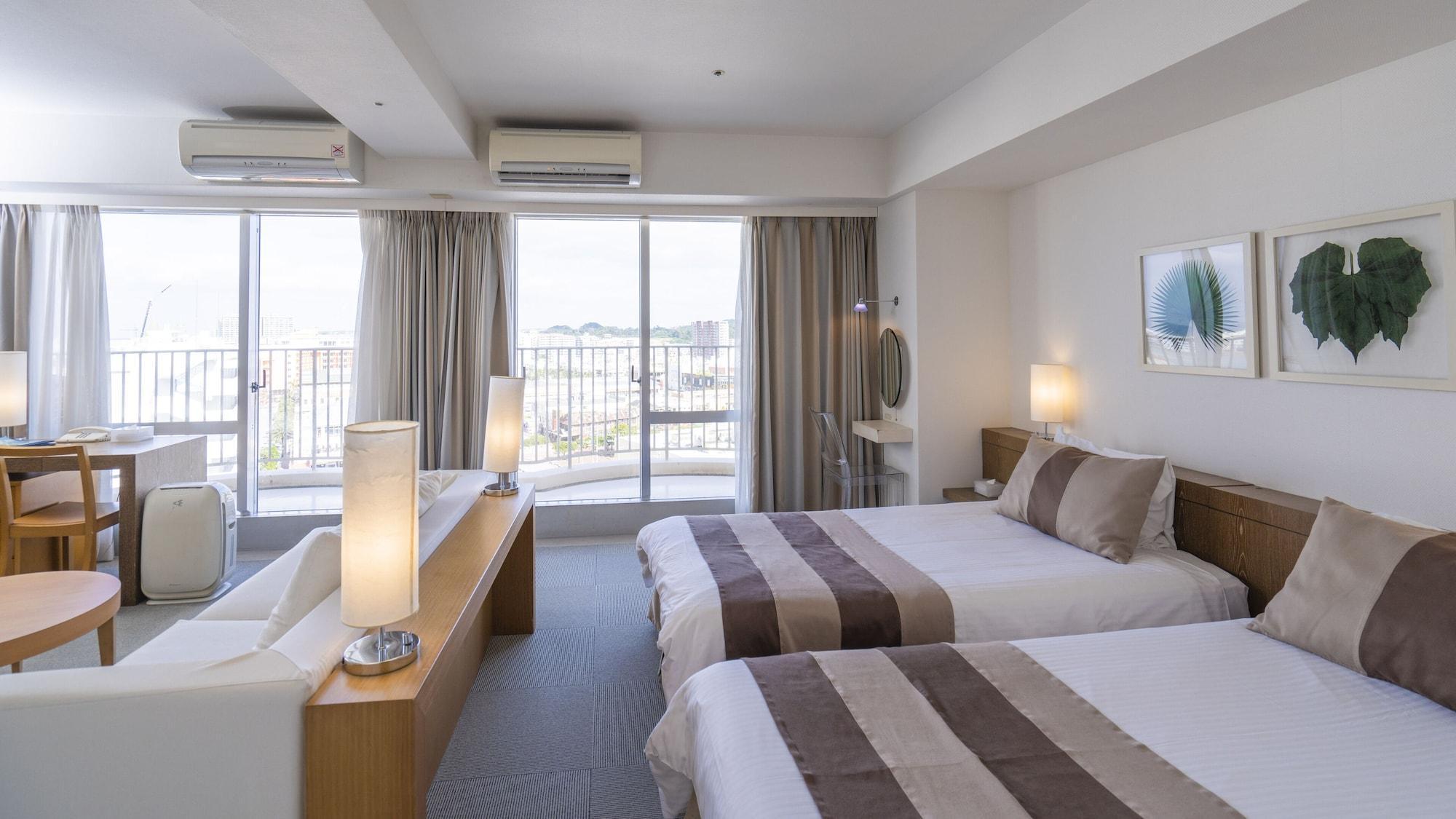 The Beach Tower Okinawa Тятан Экстерьер фото