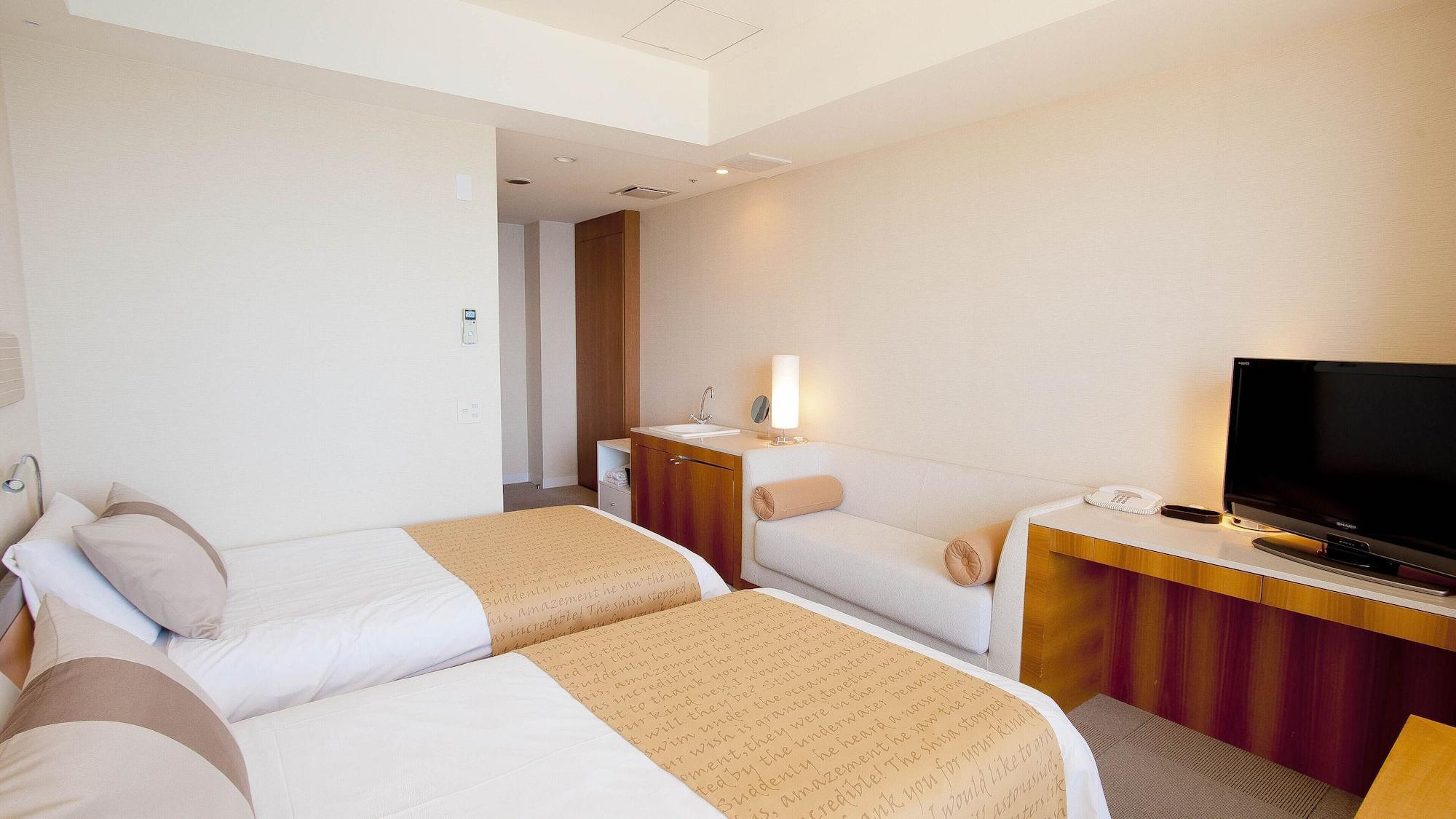 The Beach Tower Okinawa Тятан Экстерьер фото