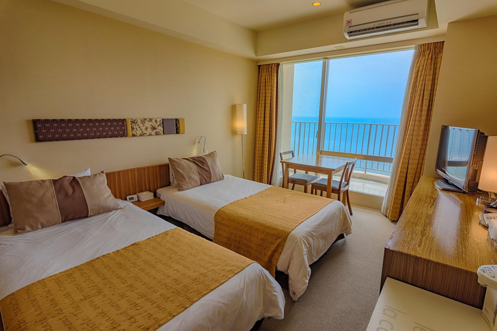 The Beach Tower Okinawa Тятан Экстерьер фото