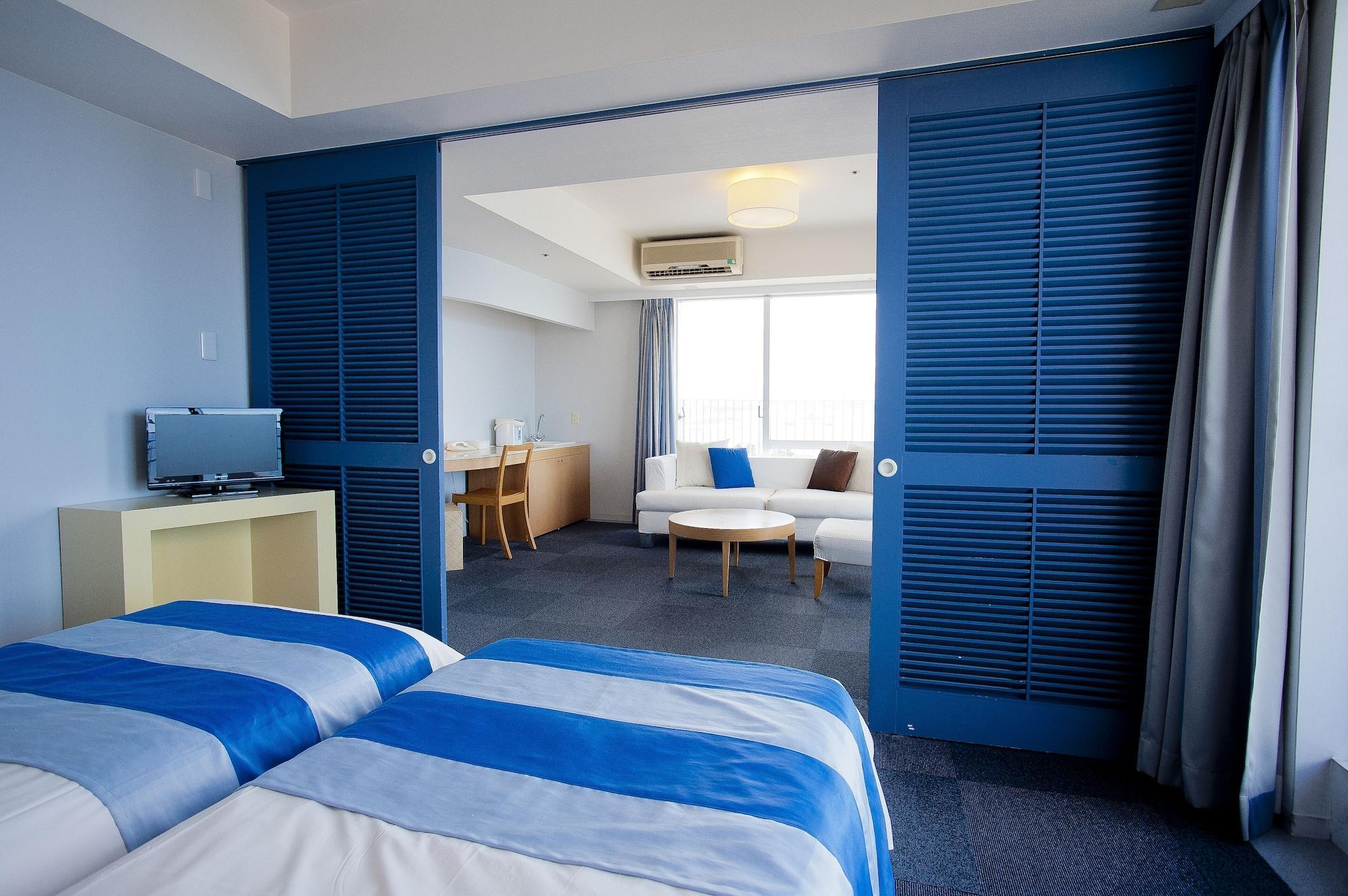 The Beach Tower Okinawa Тятан Экстерьер фото
