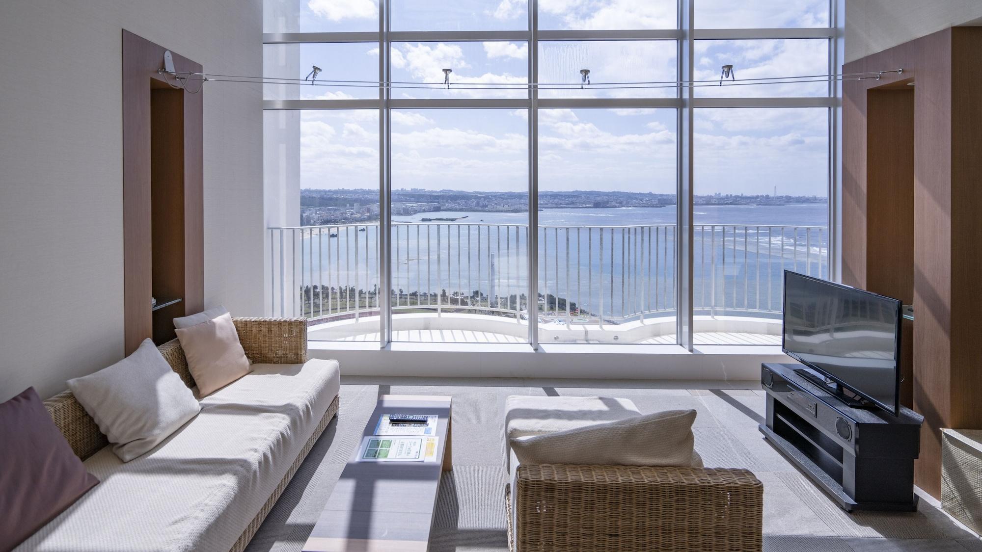 The Beach Tower Okinawa Тятан Экстерьер фото