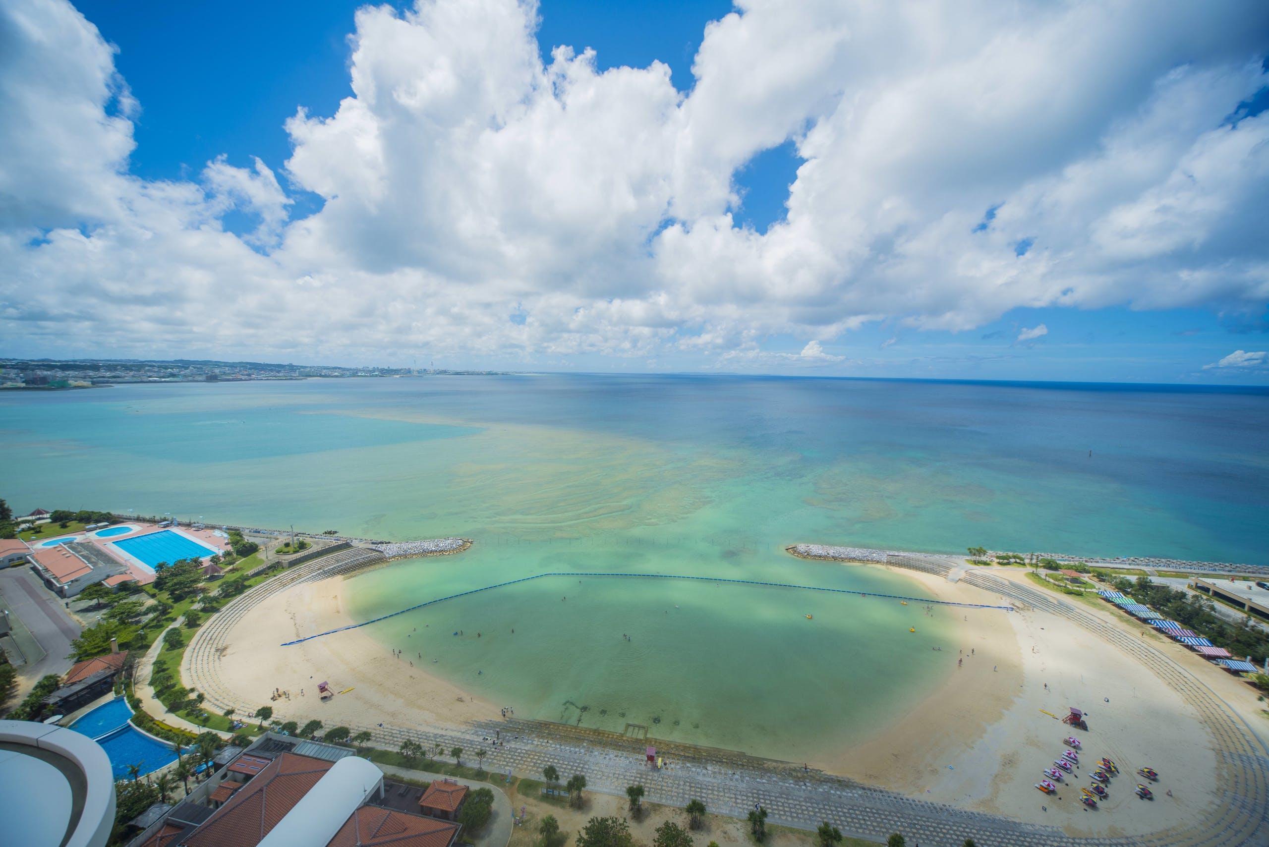 The Beach Tower Okinawa Тятан Экстерьер фото