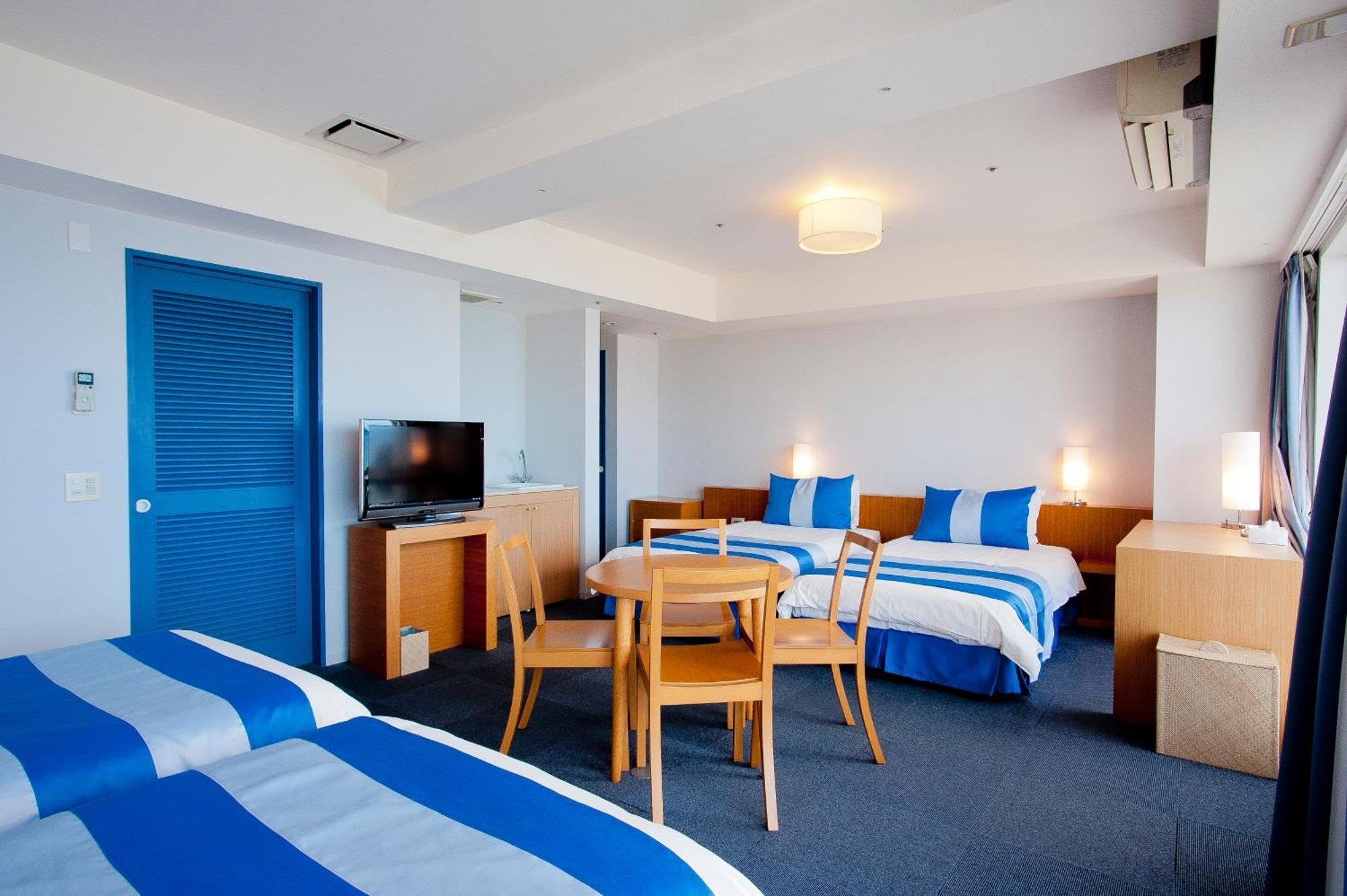 The Beach Tower Okinawa Тятан Экстерьер фото